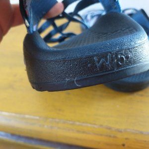 Women's Chacos Size 5